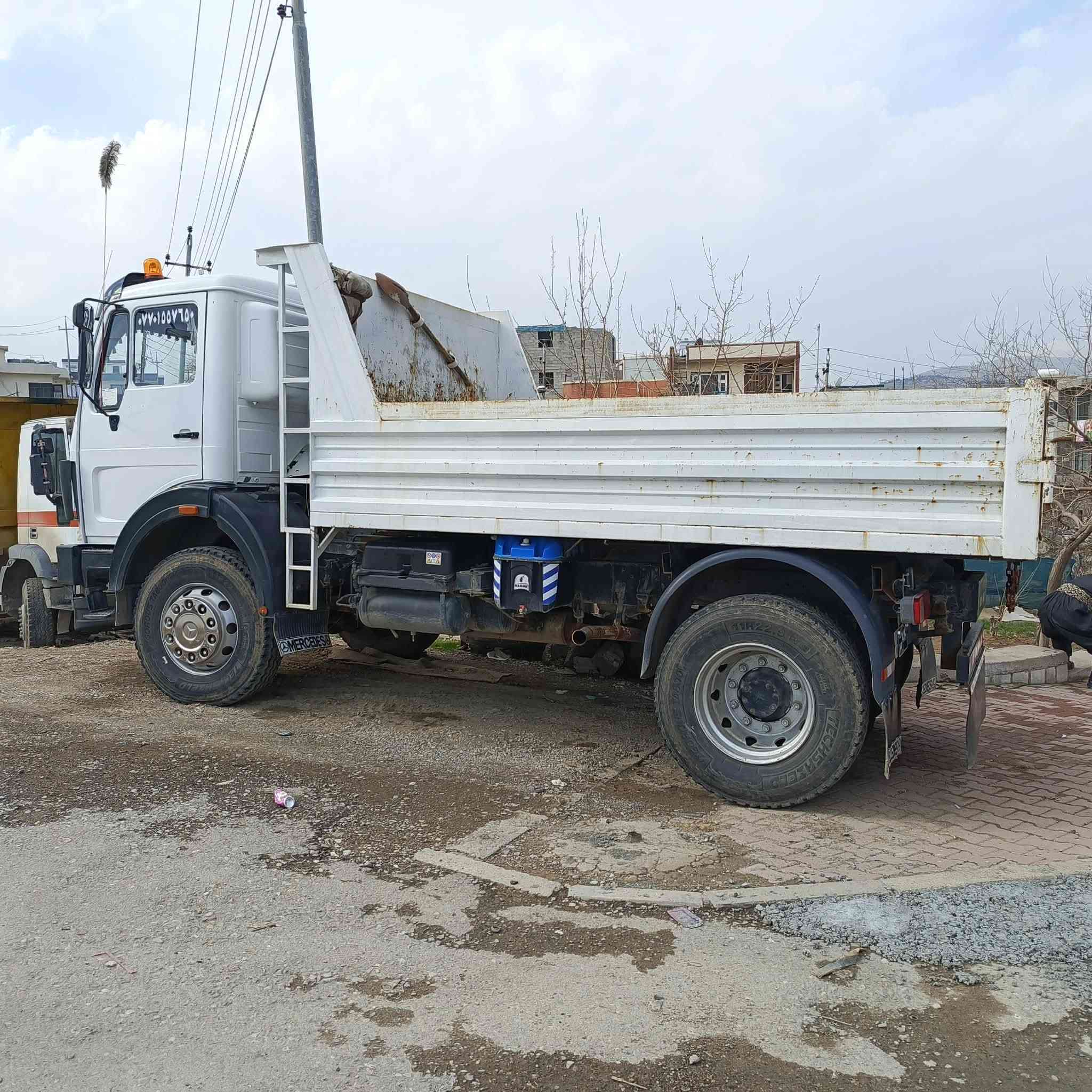 للبع
البە قلاب
بدی ٦ متر
دفع رباعی
مکان سلیمانیە
***********
