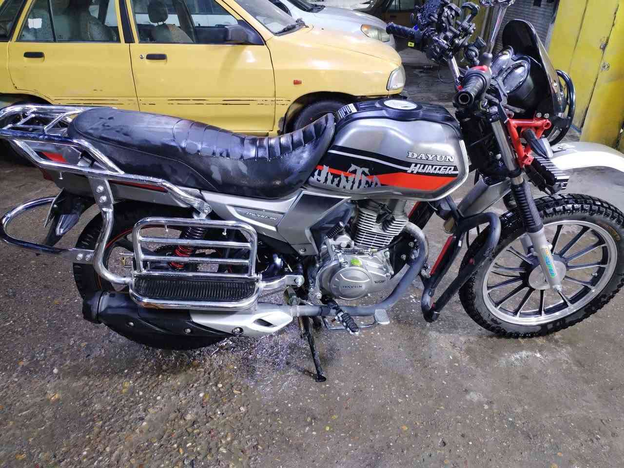 سلام عليكم
ديوان هانتر / مكينه/200/
مديل 2025 باسمي/
ماشيه 6000/
 مرقم اربيل انكليزي /
شهر ال 12 نزلتها/
الدراجه نضيفه نضيفه/
الصور كدامكم شوف واحكم/
الدراجه كفاله عامه /
وكفاله المكينه برغي مامفتوح بيها /
الدرجه حلوه ونشطه كلش /
تجي اشوف باعينك
--------------------
ملاحظة/ الدراجه مبدل بيها
ويل خلفي فقط الويل مجود
الاصلي مالها سبب التبديل طبيت باطسه قويه وطك عندي 
الويل الدراجه ع حطتها ونضيفه سبب البيع احتاجيت
الصنيه هم مجوده مال زنجيل 
___________________
ملاحظة السعر/
2250/ 
وبيها مجال بسيط حك الجيه
رقم تلفوني/
*********** 
____________
