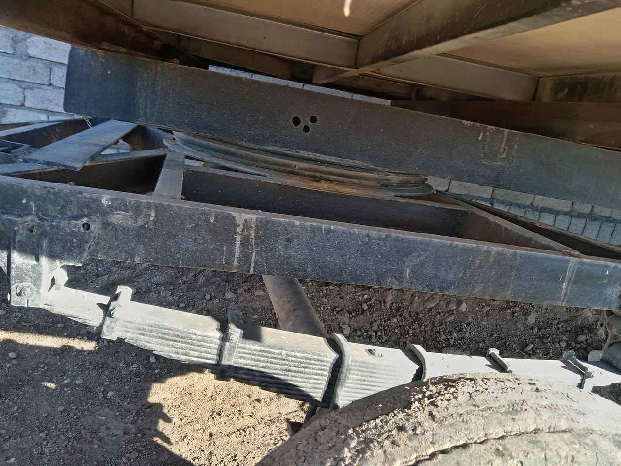 كرفان للبيع الطول ٩ والعرض ٤  السعر على الرقم ***********************
