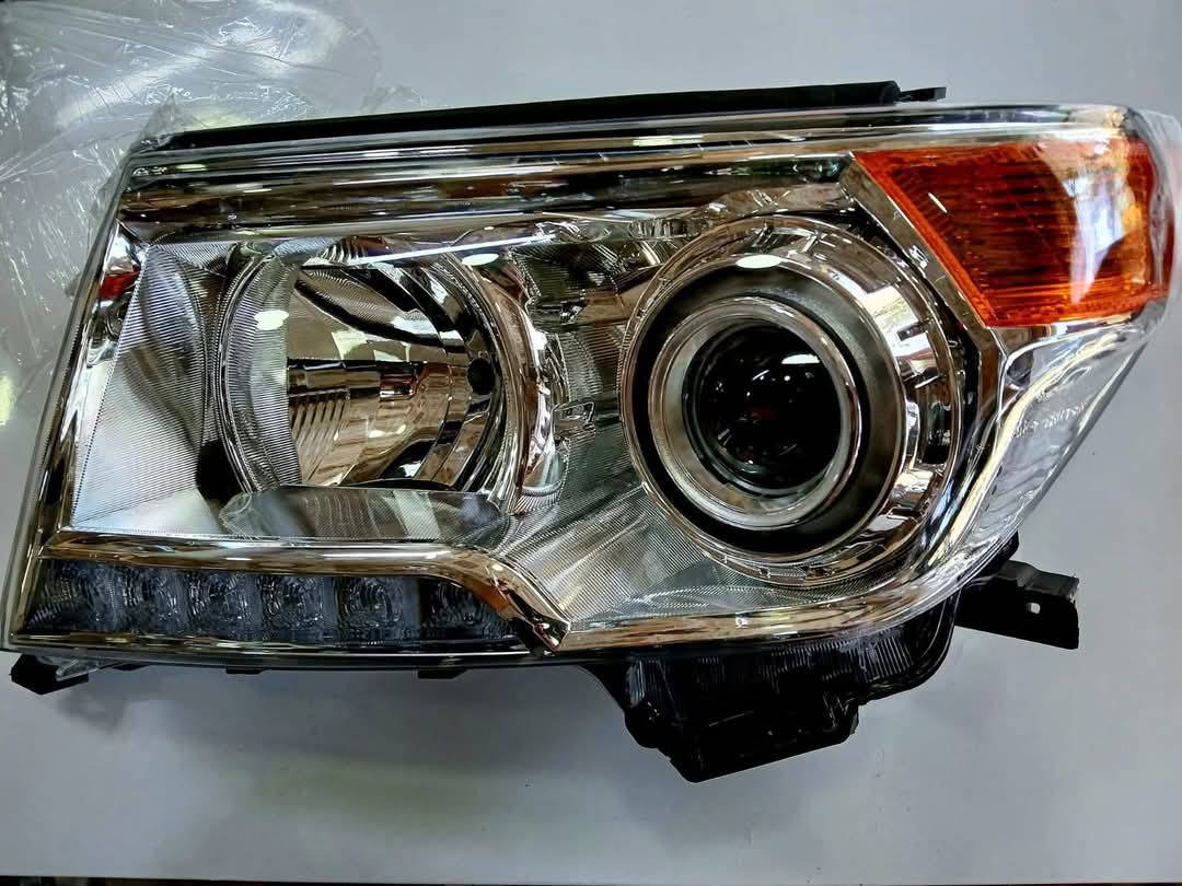 متوفر جام لايتات لاندكروز جميع الموديلات ***********العنوان كم ساره
