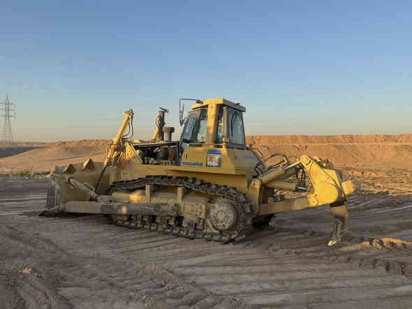 بسم الله الرحمن الرحيم 
عندي بلدوزرات للبيع العدد خمسة قطع 
موديلات 2006حديث فول فول عادي يعني ميكانيك 
كير عادي والمحرك بم ونزول 
آليات جديدة بمعنى الكلمة برغي واحد ما مفتوح بيها 
آليات دخول جديد ترقم بسمك مباشر 
للاستفسار *********** 
العنوان ديالى جلولاء
