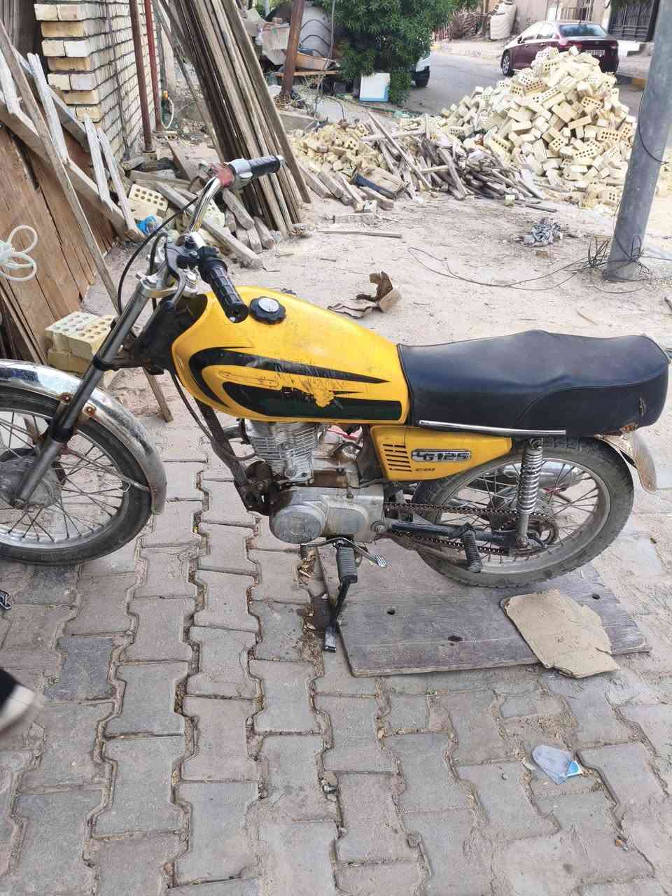 سلام عليكم اربعه كلك سعر 200المكان حي الحر 
***********
