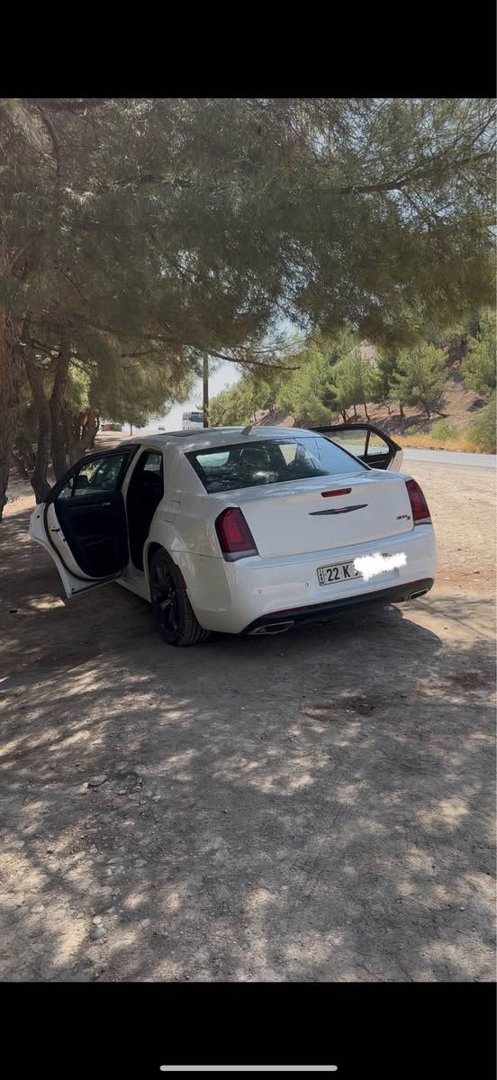 السلام عليكم 
اوباما 2023 وارد كندي. بدون حادث ضرره حالوب فقط 
 فول مواصفات فئة ال s

كشنات حار بارد
بنراما
مري قلاب 
حساسات امامي خلفي 
فول واحد على واحد 

للتواصل ***********
السعر  325 كربلاء, العراق
