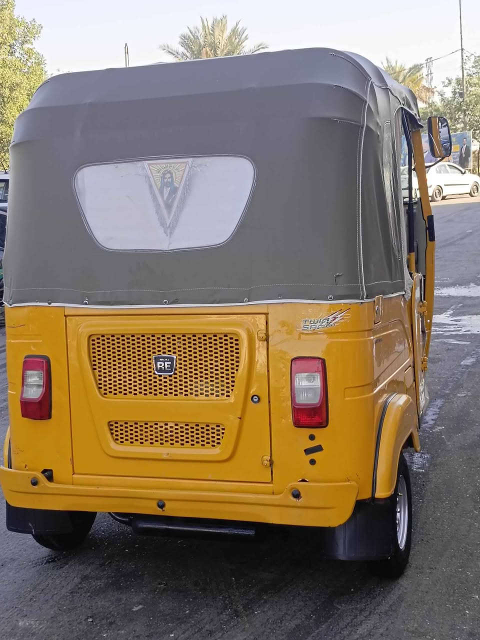 سلام عليكم تكتك موديل 22 شهر 2
مرقمة  تكتك بيها لغد معمرة دوس مكان بغداد جسر ديالى الزعفرنية  سعر 8500 وبيها مجال رقم هاتف ***********
