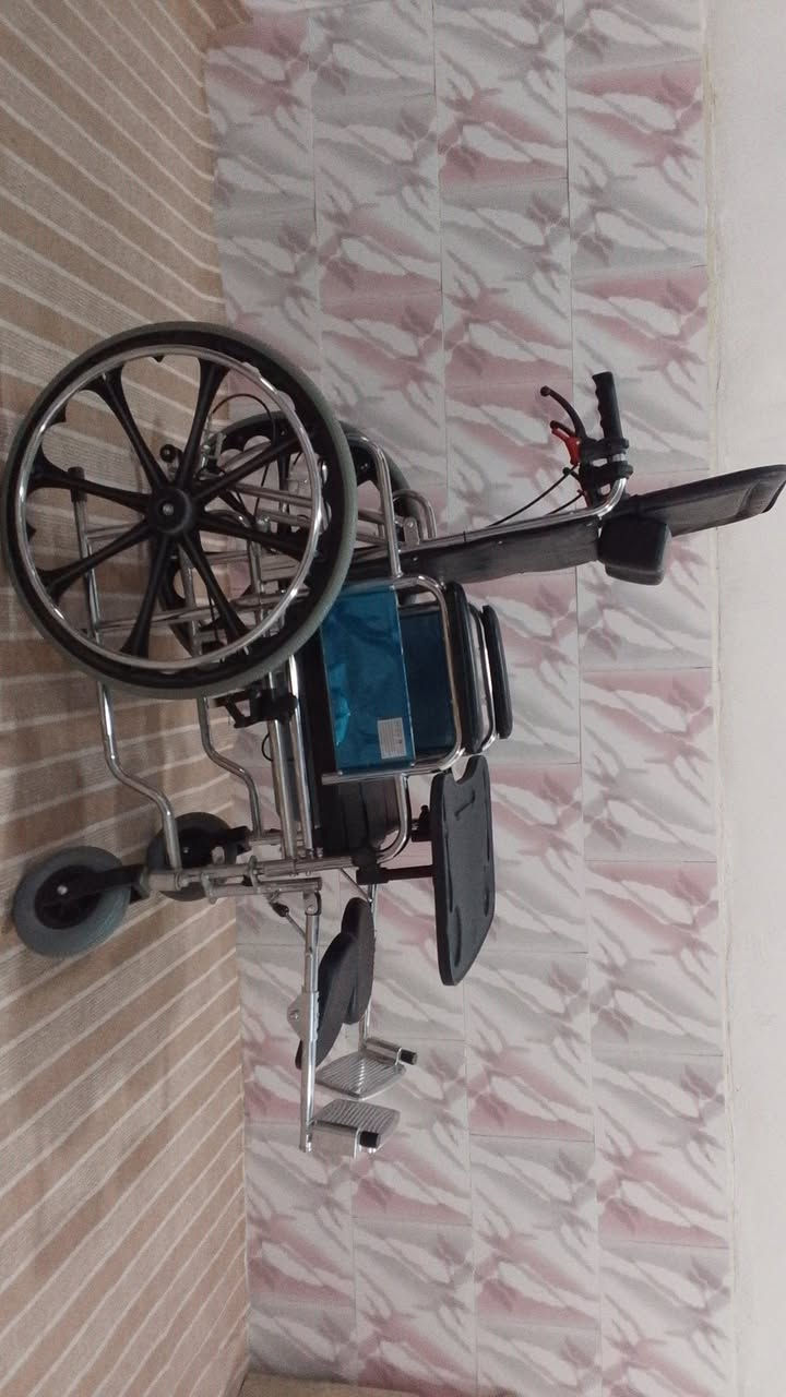 كرسي متحرك  نضيف جدا
جدا السعر المطلوب ٢٠٠ الف.


**إذا كنت صاحب هذا الإعلان وتريد حذفه لأي سبب، رجاءا أرسل رسالة إلى الدعم الفني**