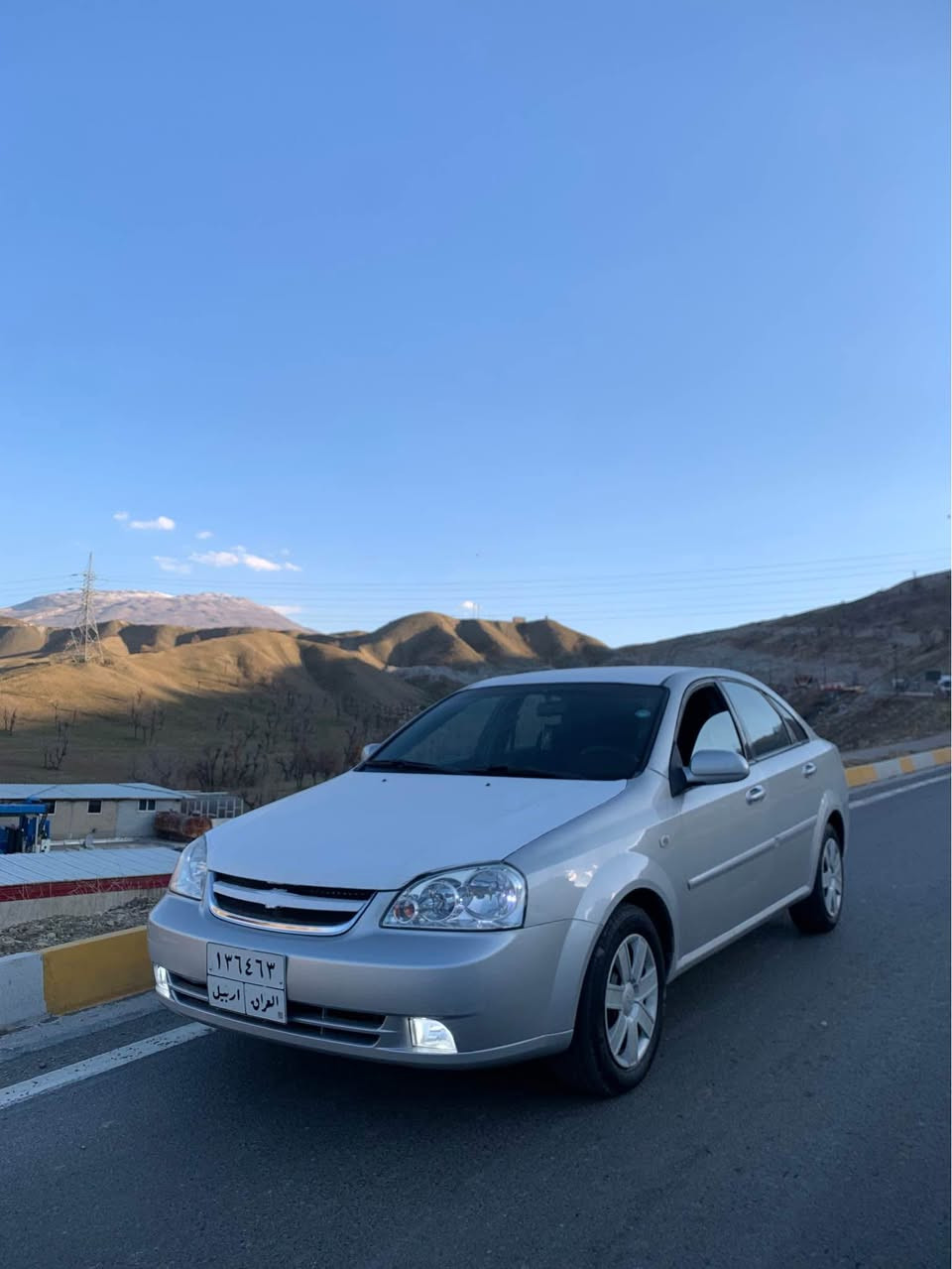 شۆفلێت سوزوکی مۆدیل ٢٠٠٨ رەنگ سلڤەر بێ سبوغە تەنها کەمەک تەزرەی هەیە ٣ شوێنی بچوکی تاعدیلە گێر تۆماتیک 
رەقەم تەلەفۆن:***********
شوێن:سۆران
نرخ:٦٨ مرغصور, أربيل
