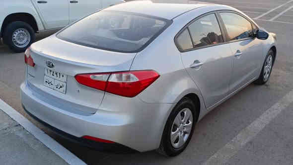 السلام عليكم كيا سيراتو ٢٠١٦ للبيع السونار مرفق السعر ٩٨ ورقه للاستفسار *********** مكاني بغداد
