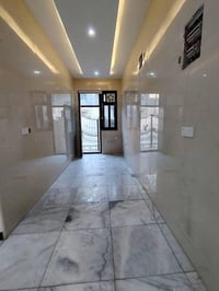 للأيجار في السيديه #مشتمل 90 م يحتوي على   4 غرف نوم وصالة ومطبخ وخدما...