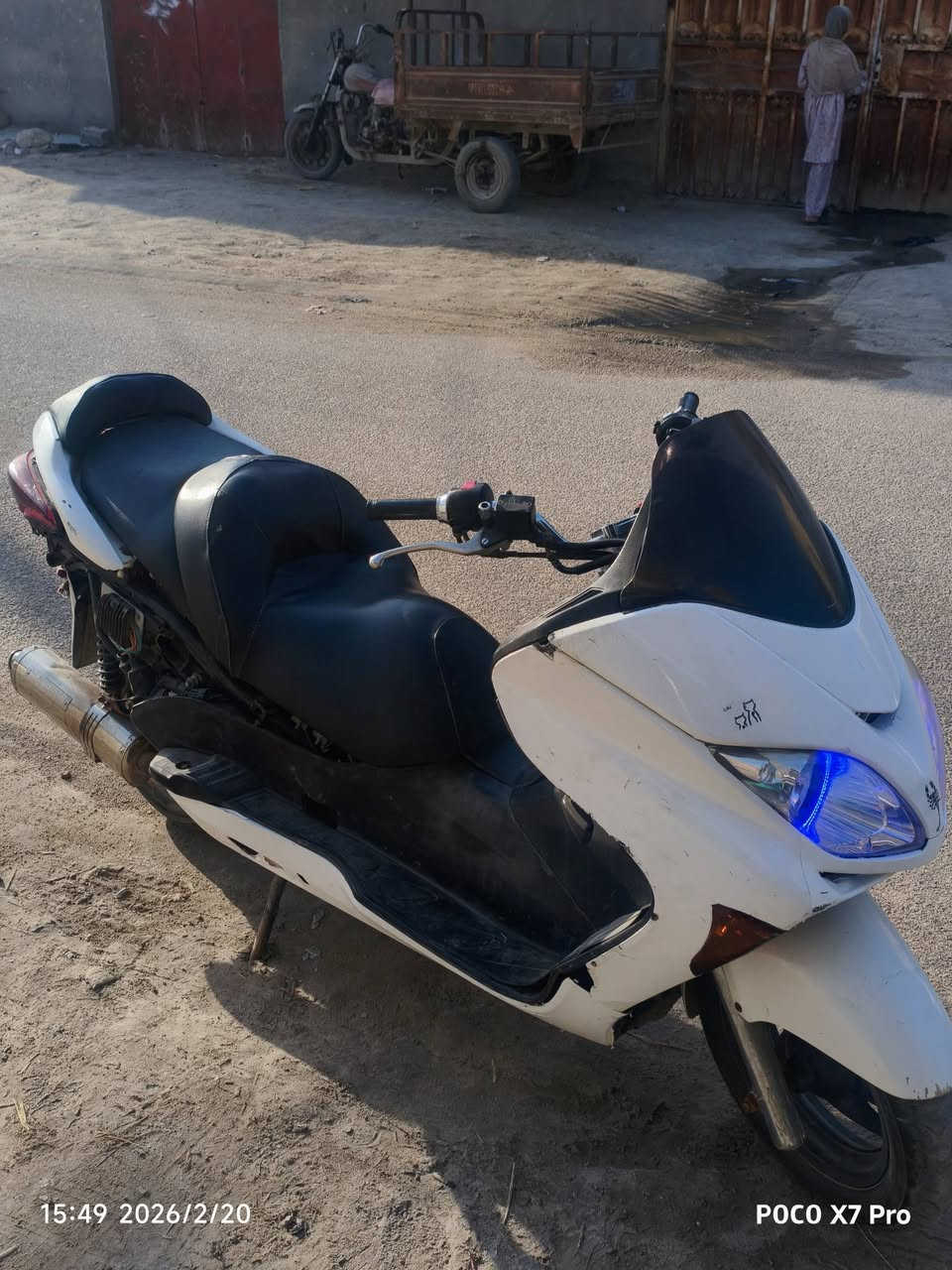 سلام عليكم فورزا 08 عميه ما مفتوحه محركهه نضيف جويتر نضيف ما مفتوح تايرات جدد ونضيفات لا تنقيص لا تبخير مكينهه نعمه شلعه ومعدل 
بيهه شغلات بعد سكان رياضي صالنصه رياضي زعره  كلشي بدراجه جديد وما ملعوبهه بيهه  سعر 750وببهه مجال مكاني قضاء المدينهه رقمي 
***********
