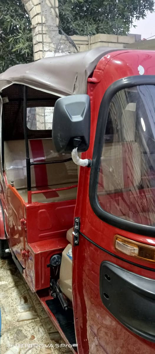 سلام عليكم تكتك 2022شهر 11 رقم وسنويه بسمي تحويل ثاني يوم  لابيهه صبغ ولا تعمير لا حار ولا بارد تكتك بلاديه ما ماشيه قليل تجي تگلب وتشوف سعرهه 8.700  الشراي يتصل وبي خير ويدلل
 ***********
مكاني بغداد البياع تقاطع درويش
