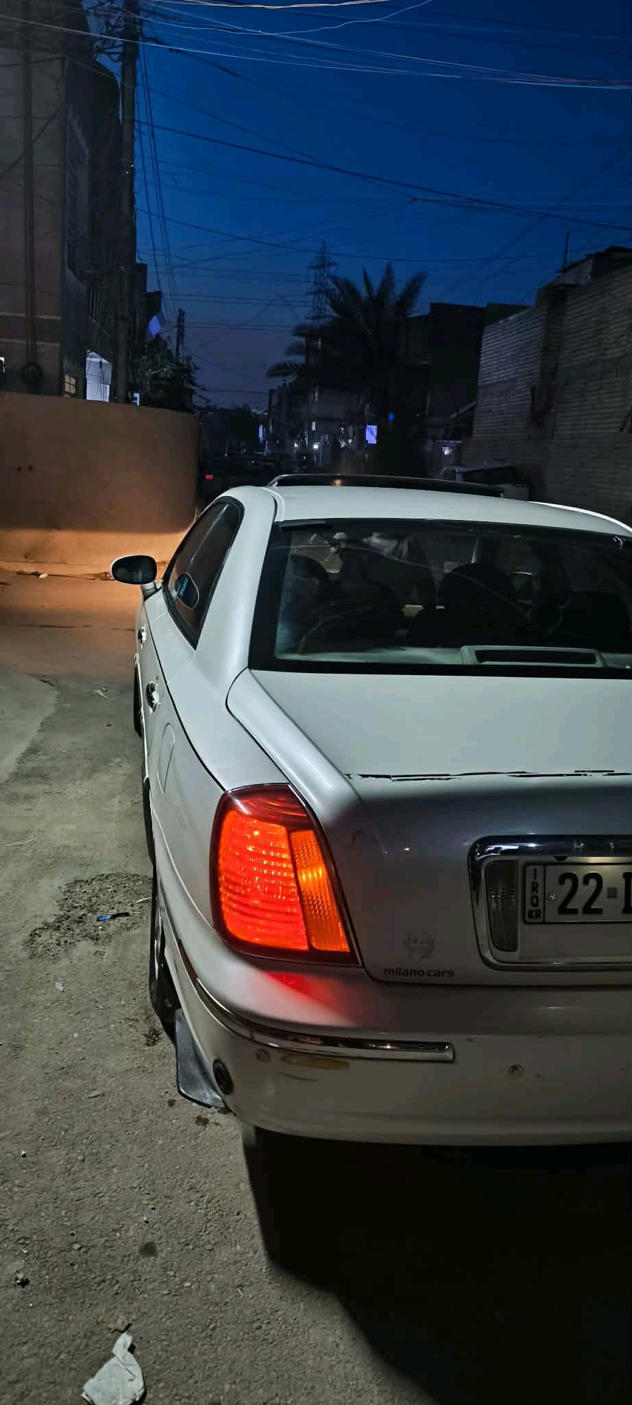 وين الجنايه وين اليحبون المختلف جبتلكم سياره مختلفه vip  سياره هونداي كراندر(xg350)  فول مواصفات
موديل ٢٠٠٤ 
مكينه ٣٥٠٠
رقم اربيل 
تريد تحويل تريد وكاله تدلل
سياره فول مواصفات :
تبريد شغال قطعتين 
كير جديد 
مكينه جديده 
صدر جديد
حساسات 
شاشه 
فتحه سلايت 
كشنات كهربائي 
تدفئه كشنات 
داخل جلد 
ميموري وضعيات قياده جلوس
والاهم السياره بيها (منضومه غاز ) ٦٠ لتر  
مري كهربائي وحساسات 
 السياره كلش راقيه 
السياره بيها قطع صبغ وانضربت عندي جاملغ ايسر ورجعته بارد وماصابغه بعدني 
مكاني بغداد مدينه الصدر *********** 
السياره عارضها 68 وبيها مجال
