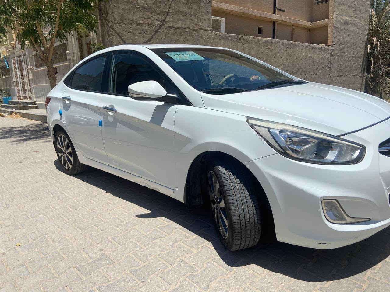 سيارة اكسنت خليجي 2016
محرك 1600 
للتواصل ع واتساب ***********
