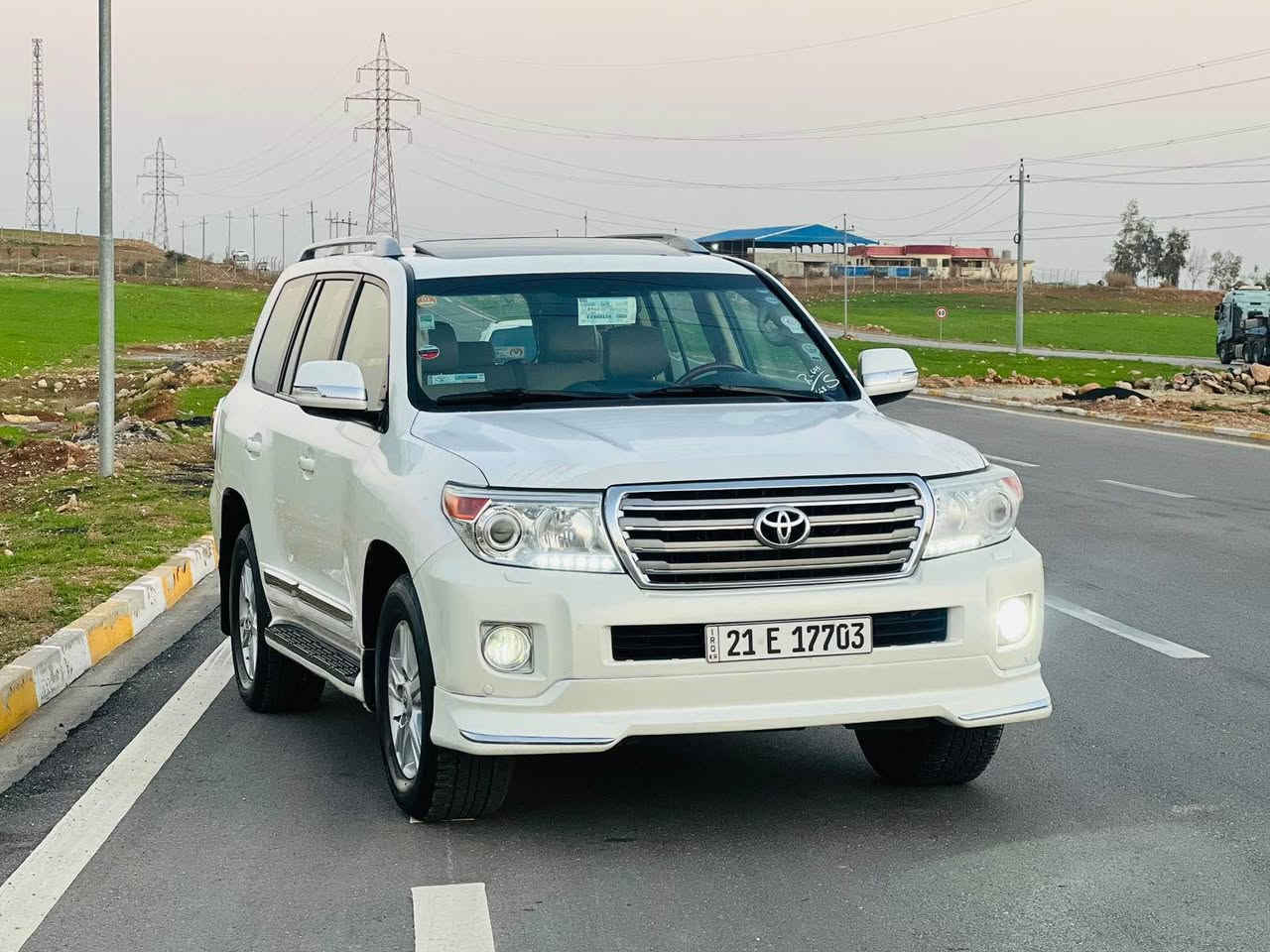 TOYOTA.....WANAWSHA... 
مؤديل   ٢٠١٢  .
كيرو  مةكيةنة بةشةرت  نةكراوةتةوة..
فول  مواسةفات  بريم...V8...  هةشت بستؤنه
بي بؤياغه...  ٢  جيكةي  ساردةو  كارتيكي  بيوةيه... قرجيكي  بجوكي   هةيه  بيشي.لاي  سايةق .شايةني  باس  كردن  نيه... بةس  هيلالي  لايتةكه يه ...
رةقةموو  سةنةوي  نوييه  بةناوي  خؤمانه
سعري  338   كةلاو  معامةله
شوين  كؤي
***********
*********** كويسينجاك, أربيل
