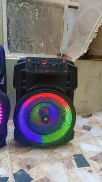 سماعات شغالات فول صوت الكبيره/60/ولد صغيره 40/بيهم مجال 07701917392 هذ...
