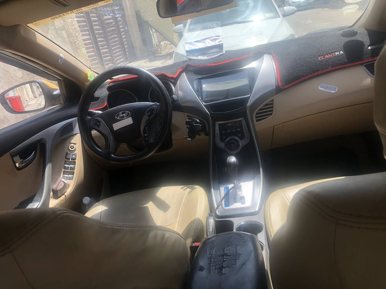 للبيع النترا خليجي سونار داخل المنشور موديل ٢٠١٤ شركه عامه مكينه دوش دبل حساس بدون دوانز  ١٦٠٠ السياره بدون حادث من جانت خصوصي بيها طخات جانبيه بسيطه تعمرت ونصبغت تكسي ولا قطعه تبديل بيها جاهزه من كلشي فقط نقص تبريد مااعرف شبي رقم مميز جديد نكليزي مصفره من كلشي مكاني بياع تقاطع الدرويش حي التراث السعر ٨٦ وبيها مجال بسيط اعتذر عن القسط والمرواس 
***********
