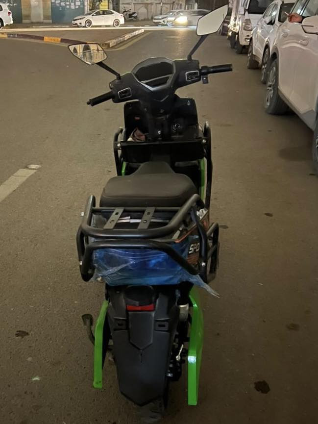 دراجة سكنس
شحن 6 بطاريات
نظيفة موديل 2025
صارلها 7 شهور
كڤرات ودرع مال شركة 
تحتاج تبديل بطاريات فقط
السعر 1 مليون 
( *********** )
مكاني بغداد الاعظمية
