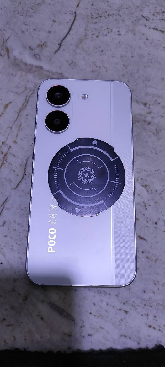 السلام عليكم 
جهاز للبيع 
الاسم : poco x8 pro 

الذاكرة والرام: 256GB (UFS 4.1) + 8GB RAM.

المعالج: MediaTek Dimensity 8500 Ultra (4nm).

الشاشة: AMOLED بحجم 6.59 إنش، دقة 1.5K، تردد 120Hz، وسطوع يصل لـ 3500 nits.

الكاميرا الخلفية: 50MP (رئيسية مع مثبت بصري OIS) + 8MP (زاوية واسعة).

الكاميرا الأمامية: 20MP.

البطارية والشحن: 6500mAh مع شحن سريع بقدرة 100W.

المقاومة والحماية: مقاوم للماء والغبار IP68/IP69K مع زجاج Gorilla Glass 7i.

الصوت: سماعات سبيكر استيريو (Stereo).

النظام: Android 16 بواجهة HyperOS 3.

الأمان: بصمة مدمجة تحت الشاشة.

ضمان 16 شهر 

استخدام الجهاز لمدة شهرين فقط مابي اي خدوش او عيب 
شرط الفحص كدام الزبون 

السعر: 500الف 
العنوان: كركوك 
الرقم:***********
