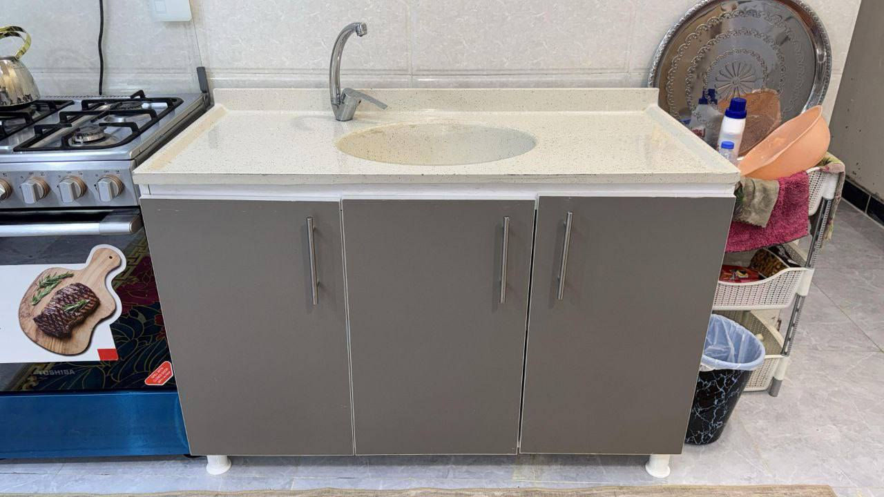 كاونتر خشب تركي قياس مترين مع سنك قياس متر و20سم.  سعره. 250الف. متوفر الوان اخرى  وخدمه توصيل


**إذا كنت صاحب هذا الإعلان وتريد حذفه لأي سبب، رجاءا أرسل رسالة إلى الدعم الفني**