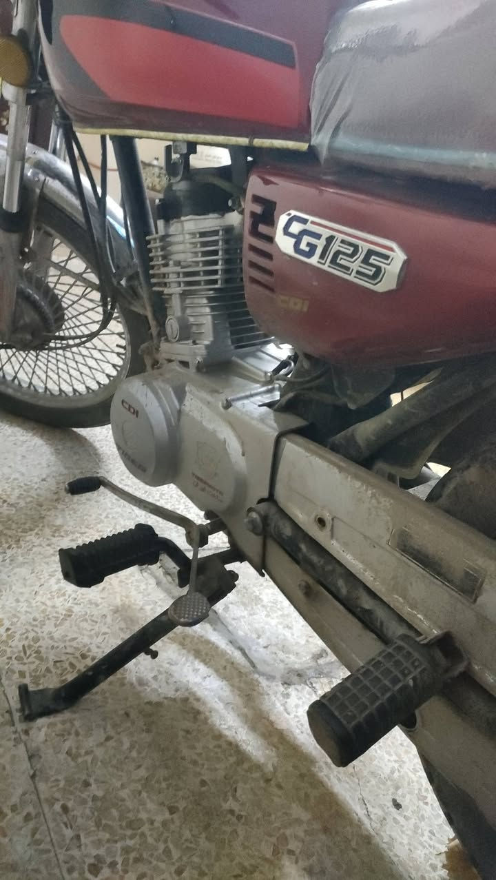 السلام عليكم ماطور تايكر 2020 شرط تحريكه ومعدل الماطور شرط مامفتوح ماطور منفيس بي مابي اي عيب بس بخصه بل تانكي ماتثر شرط الدبلات الكدام والورا شغالات مكاني موصل حي الصحه الرقم ***********
