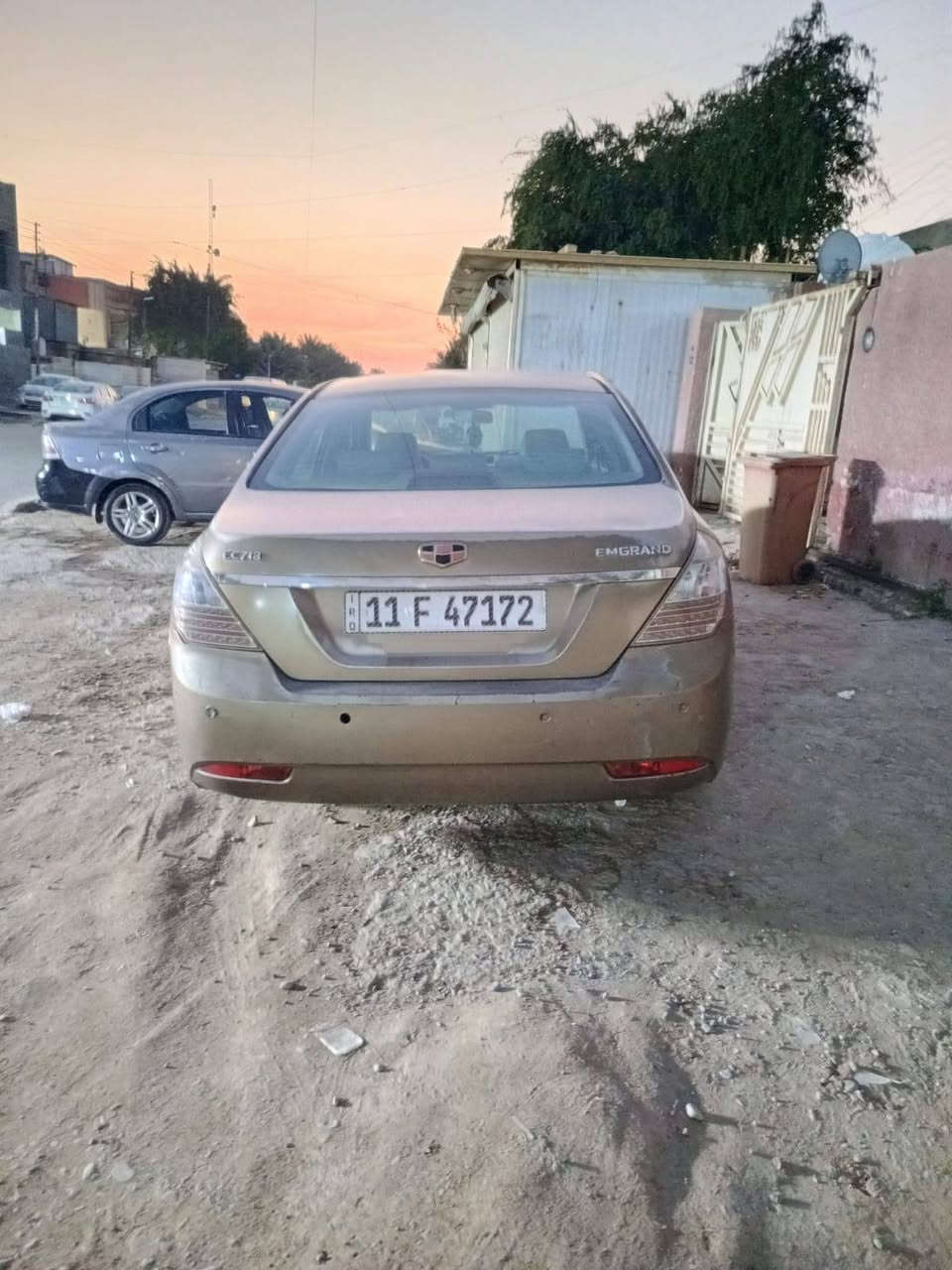 اللهُم صل على محمد وآل محمد جيلي كراند 7 للبيع ٢٠١٣ محرك والكير جيد تبريد تحويل مباشر رقم بغداد العنوان الشعب السعر ٤٥ الراغب بالشراء يتصل على الرقم *********** يوجد واتساب.
