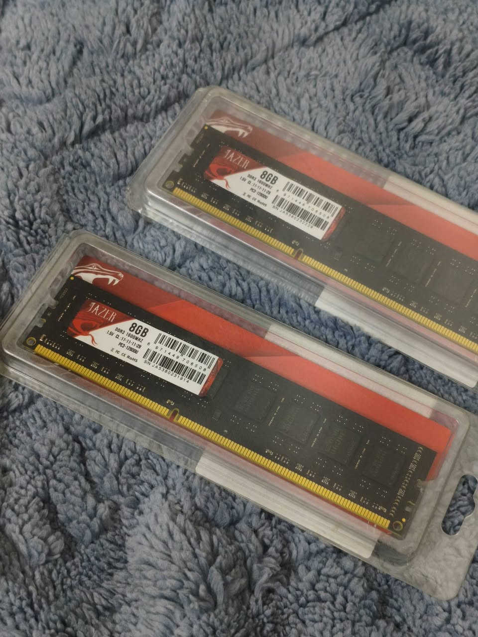 غراض نضيفه واسعار حلوه
بورد ومعالج ورامات 40 الف )ddr3(
رامات 16g ddr3 1600 15 الف
كيبورد mad 68 pro النسخة البيضة 60 الف 
سماعات كلنسخة وسعرهه
اي استفسار تفضل خاص


**إذا كنت صاحب هذا الإعلان وتريد حذفه لأي سبب، رجاءا أرسل رسالة إلى الدعم الفني**