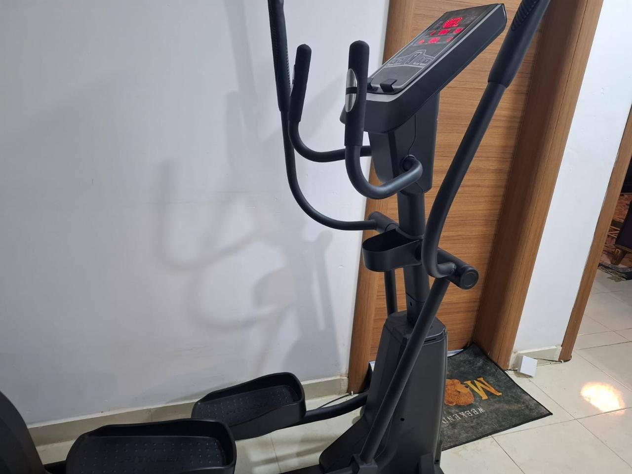 سعره 700 وبي مجال نجف مجمع الاميرات اخو الجديد  ***********
