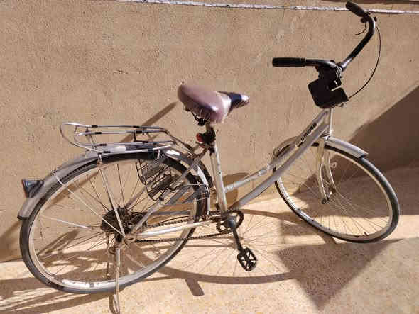 للبيع ٤٠ الف مكاني حي بكر 
***********
