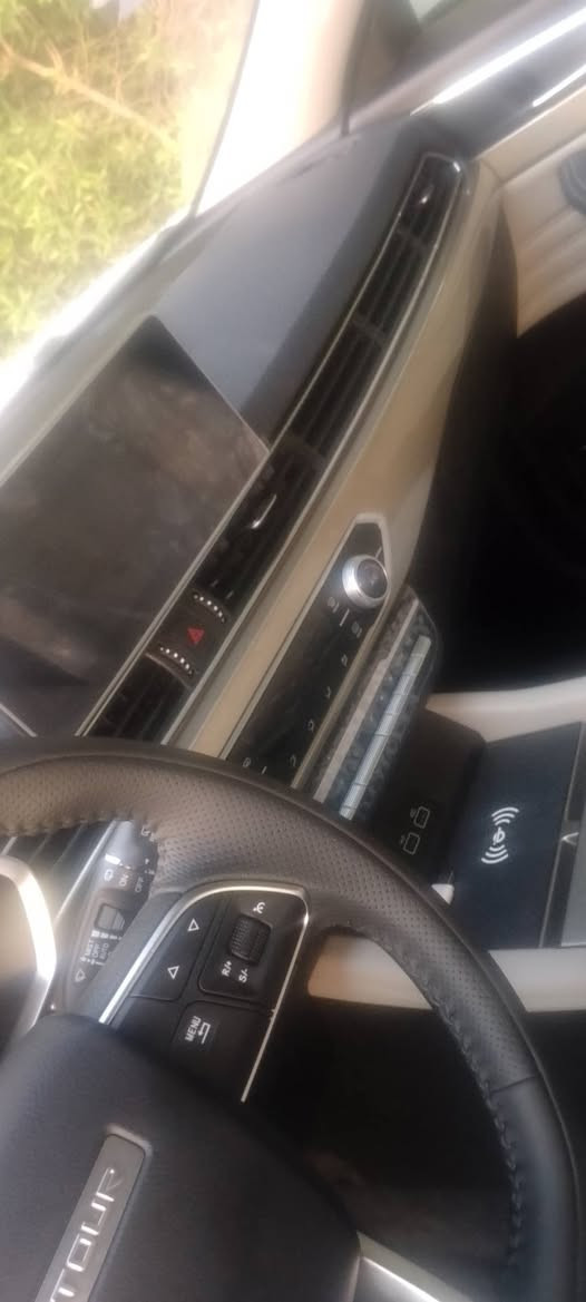 جيتور ٢٠٢٦ x70 زيرو بغداد غنية عن التعريف السيارة فول بانوراما رقم بغداد السيارة سبعه راكب محرك ١٥٠٠ تيربو قطعتين تبريد شاحن واير لس مانع تصادم توقف ذاتي رادارات كامرات  محيطية ٣٦٠درجة  حساسات امامية خلفية اشاير بالمري مري كهرباء ثلاجة سيارة بلادية مكان بغداد الوزيرية هاتف *********** السعر  واتس اب كامل مرقم بغداد ١٧٣ ورقه
