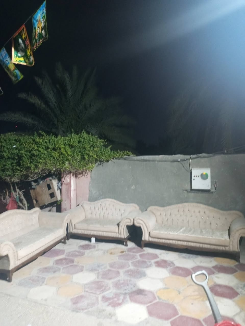سلام عليكم خنفات البيع مستعملات قليل السعر120 وبيهن مجال مكاني كربلاء حولي ميه يم السفاره التركيه السفسار***********
