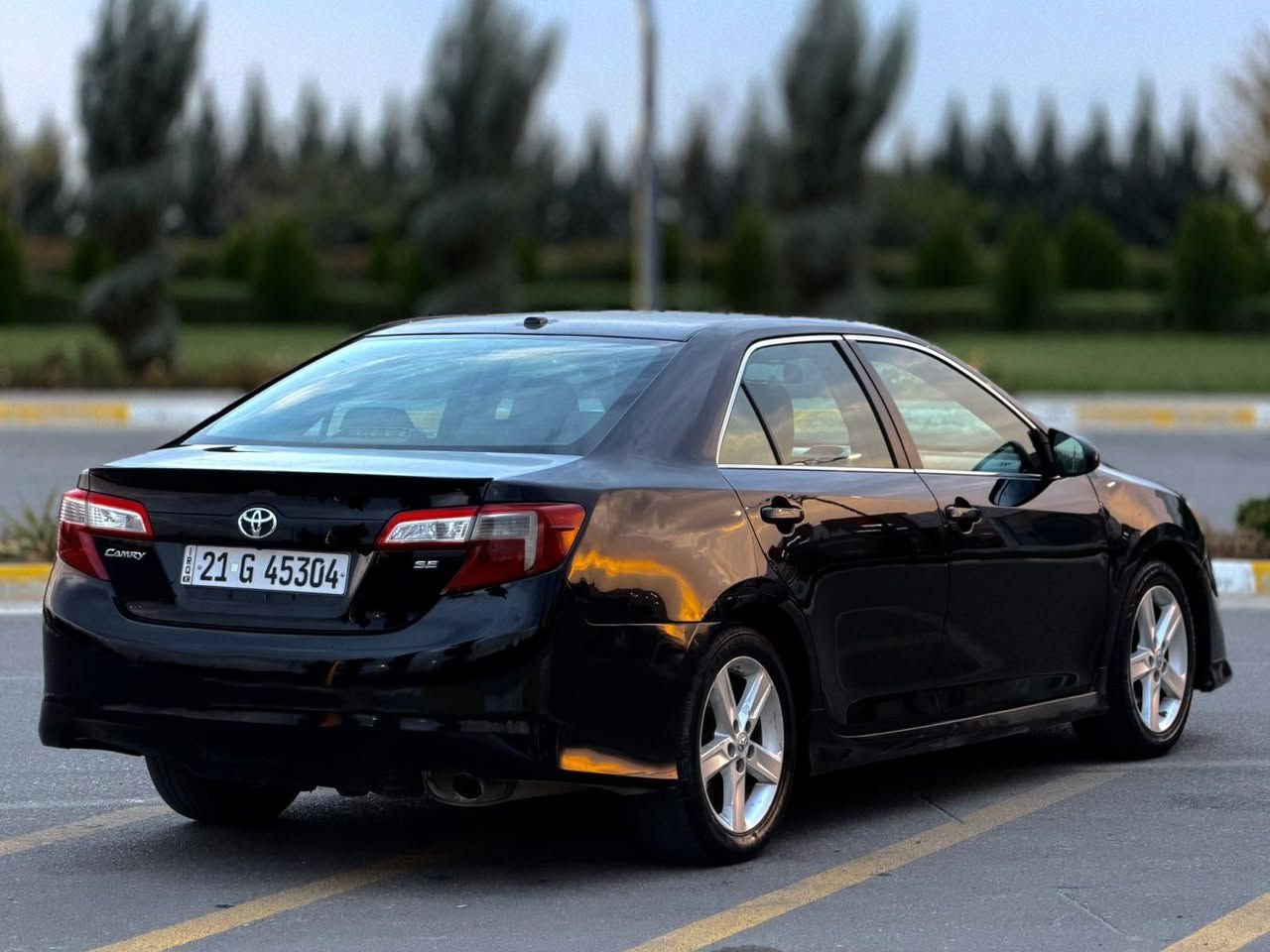 تۆیۆتا کامری 2012 SE ئەمریکی
فول مواسەفات بەس سڵایت و بەسمە نیە
کوشن جڵدو کارەباو  هیتەر
گێڕو مەکینەو تەبریت ساردو گەرم بەشەرت
دووپارچەی بۆیاغ چامڵغ سەکن و بۆنیت کەمێک ناوی گرتووە بێ شانسیو سەرە دەبڵ
لایت لیدو عەدەسە 
ئیکۆو گێڕ لە سوکان و تەحدید سورعە
شاشە ئایپات و کامێرا 
سەنەوی ژینگەو ڕێگاوبان 2030
***********
***********
118 گڵاو مەجالێ کەم
