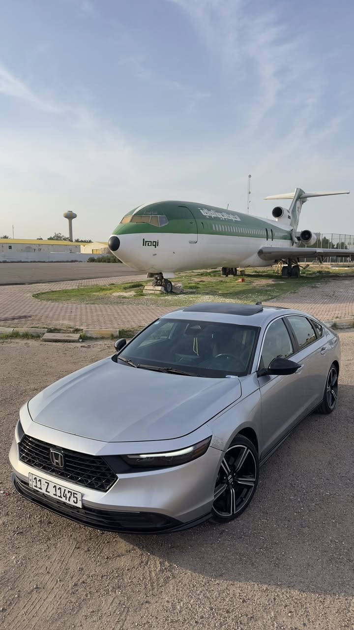 السلام عليكم
هوندا اكورد هايبرد_(2024) فئة-sport

عدد المسافه  40 

• المحركhybrid  

المواصفات:

•تشغيل عن بعد

•فتحه

• كاميرا خلفية

• كراسي السايق كهرباء

• رادار امامي

•نقطة عمياء

• مانع تصادم 

• تصحيح مسار

• شفتات بالستيرن

• مثبت سرعة

• دخول ذكي 

• إنارة ترحيبية

• هندبريك كهرباء

•لايت عدسات زينون

• نظام اوتو لايت Auto

• لايت العالي زنون 

• أوامر صوتية

• 4 أنظمة قيادة (eco, ev, sport, individual)

.ايرباك طاك 

.سيارة نضيفة وحلوة يحتاجلها ترتيب بسيط ينزل من سعرها 

.صبغ قطعة وحدة البنيد امبدل والجاملاغات نفسهن متعدلات بس تعديل يحتاجله ترتيب 
.مكانهة بغداد العامرية
***********
