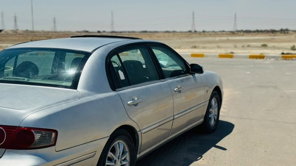 سلام عليكم  
بسعر 75 ورقه 
اوبرص 2004
السيارة محدثة 2009 بجم 
السيارة ماشاءالله مواصفاتها متخلص ترايها وقيادتها مثل المارسيدس ناعمة جدا سيارة اخت الزيرو كاملة بدون اي نقص محرك وكير 3500 
مكفولات جدد بيها تراي ٢٠٠ شرط 
تبريد ثلج قطعتين أمامي خلفي
غرفة ب الكامل جلد جديدة 
فتحه بالقمارة 
كشنات كهرباء مع خزن وضعيات الكشن 
كمبيوتر خلفي التحكم بكامل السيارة من وضعية الجلوس 
تحكم استيرن كامل كروس مثبت سرعة
سنويه 2029
مكانها ناصرية سوق الشيوخ وصارف عليها كلش هواي
 وسعرها ٧٥ ورقة
رقمي   ( *********** )
