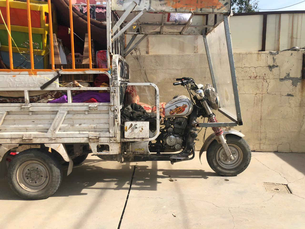 بيعلك كوم حديد سعره 700 ؟***********
