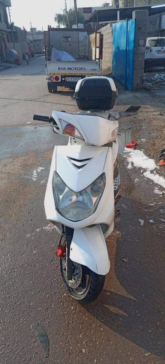 سكنس فحل للبيع لون ابيض مع صندوق 

نضافة 100بل 100  مثل ما شوف كدامك 

السعر750

عنواني بغداد 

الرقم +وتساب ***********
