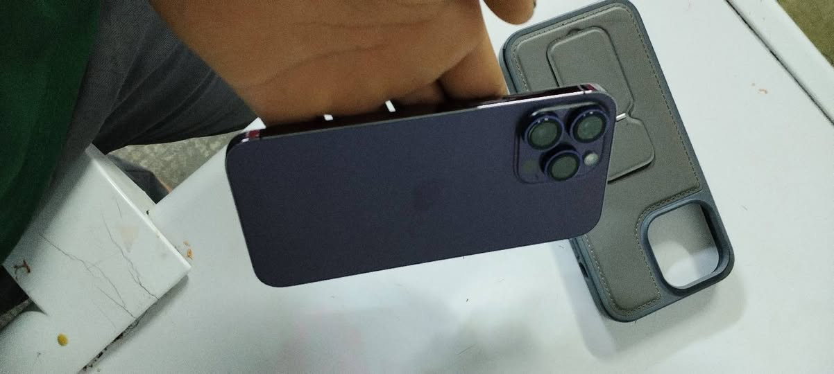 اسلام عليكم 
ايفون 14 برو ماكس جهاز  ما مفتوح نضيف شرق اوسط 2 سيم كارت شريحتين 
جهاز مال بيت بطاريه 88 للبيع السعر 860 بي مجال حك جيه مكان في ابو لخصيب *********** البصرة, العراق
