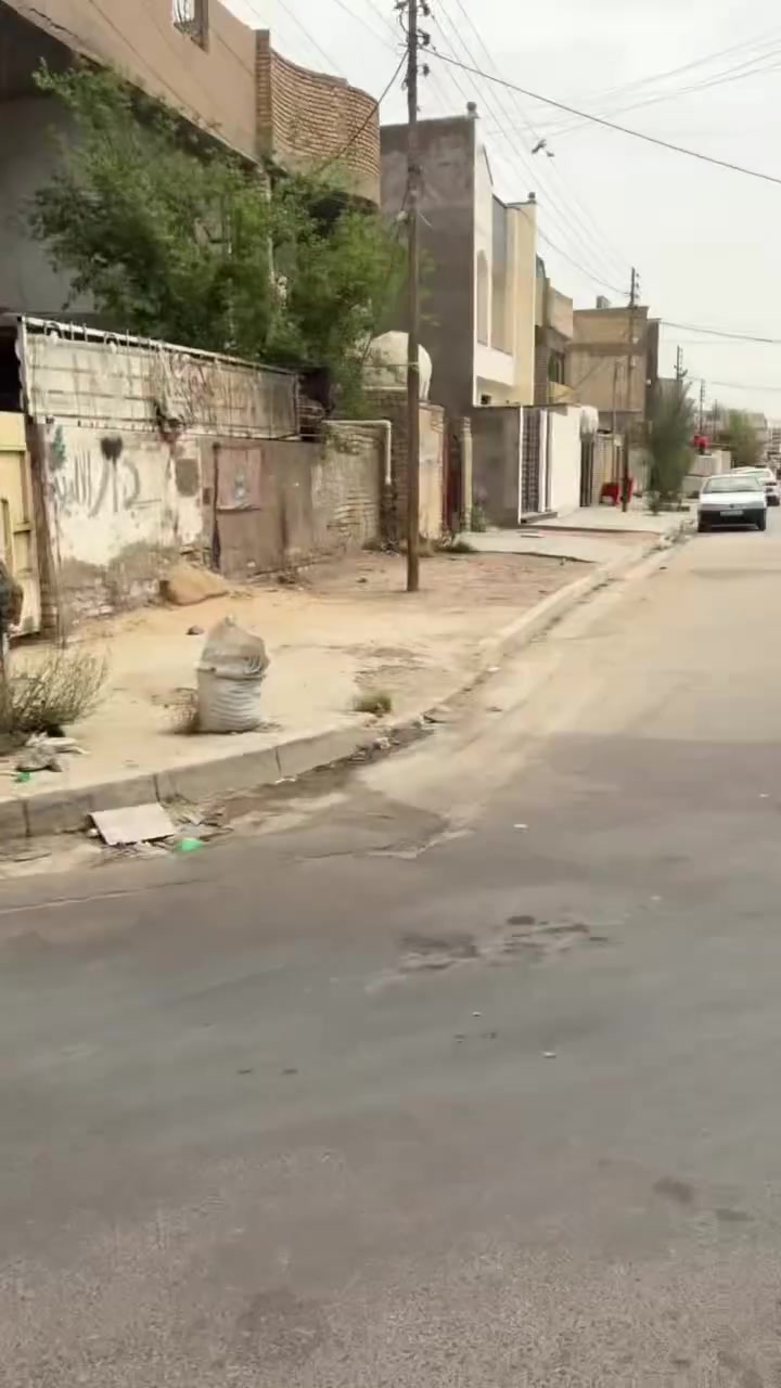 سلام عليكم بيت طابو صرف المساحه ١٤٠
البيت مفول  اي نقص مابي متعوب علي جدا ركن السعر وباقي تفاصيل الاتصال على رقم مطلوب ***********

