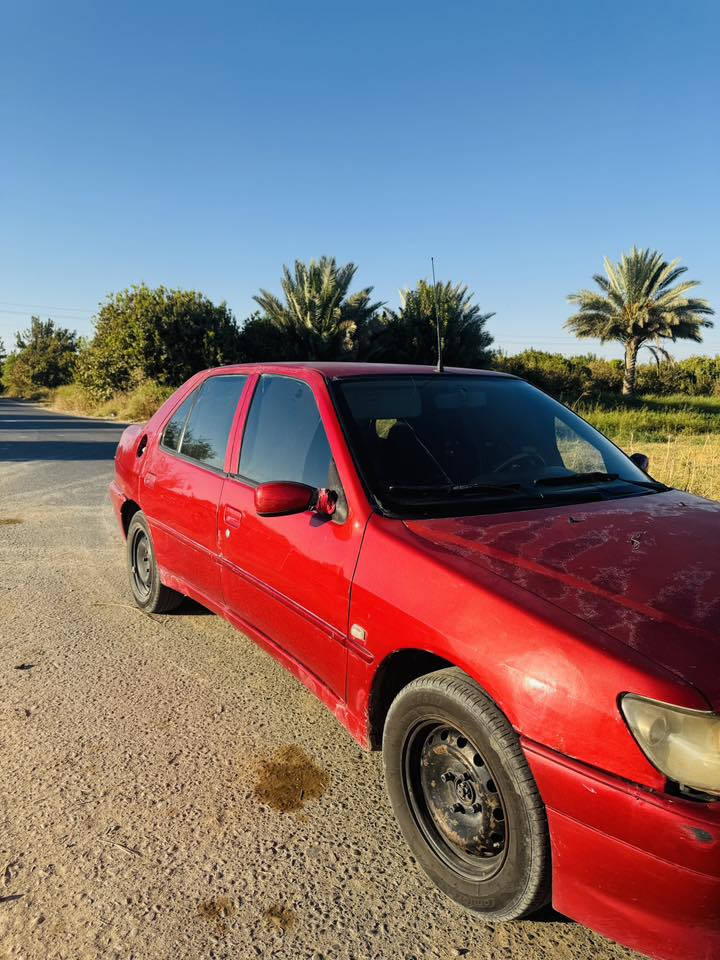 السلام عليكم بيجو للبيع سياره رقم بغداد مشروع وطني بأسمي تحويل ثاني يوم تبريد شغال گير محرك شرط الشراي  يتصل ع الرقم ***********
