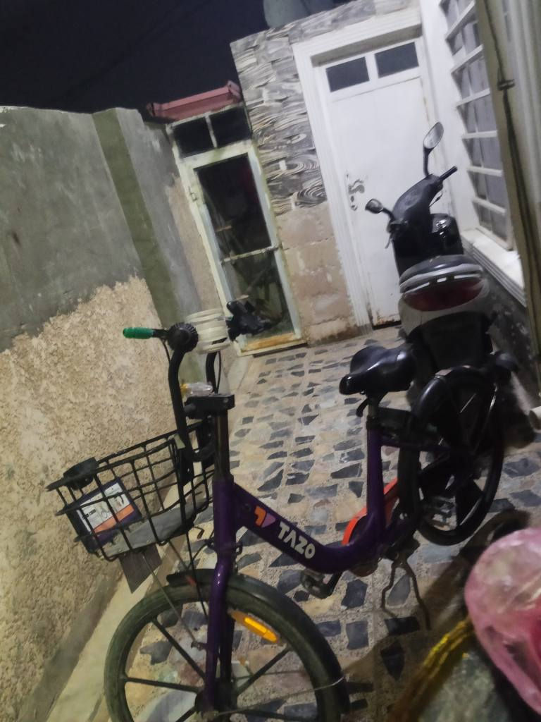 السلام عليكم للبيع بايسكل جوب لس البايسكل مابي أي عطل البريكات شغاله يجي مع الملحقات السعر 80 وبي مجال للطيبين مكاني الثعالبه شارع البانزين خانه شارع علي الوكيل للاستفسار 
***********
