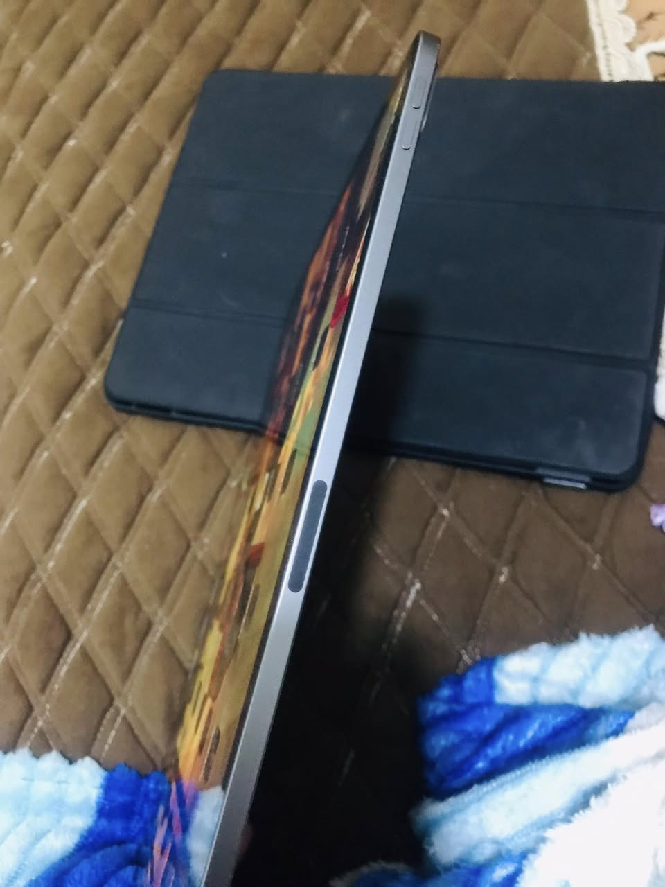 ايباد ١٣ للبيع قيم واخذ 
المعلومات داخل الصور
***********
