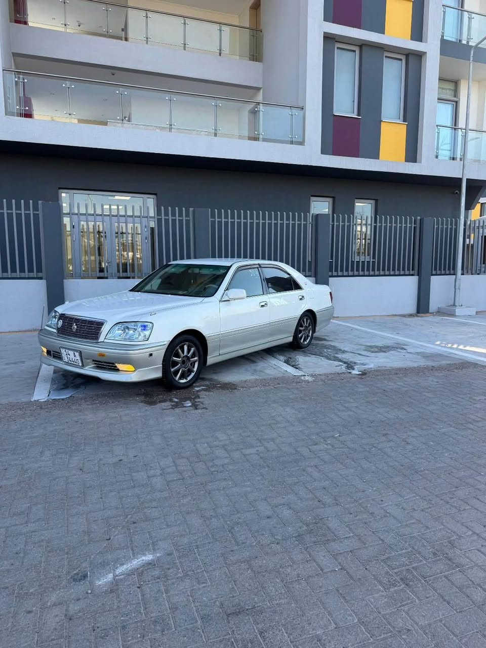 جنون الفينيه سياره كفاله ماعده كصه بل قماره بس دكمتين السعر (118)وبيه مجال/ بصره زبير
رقم/***********
