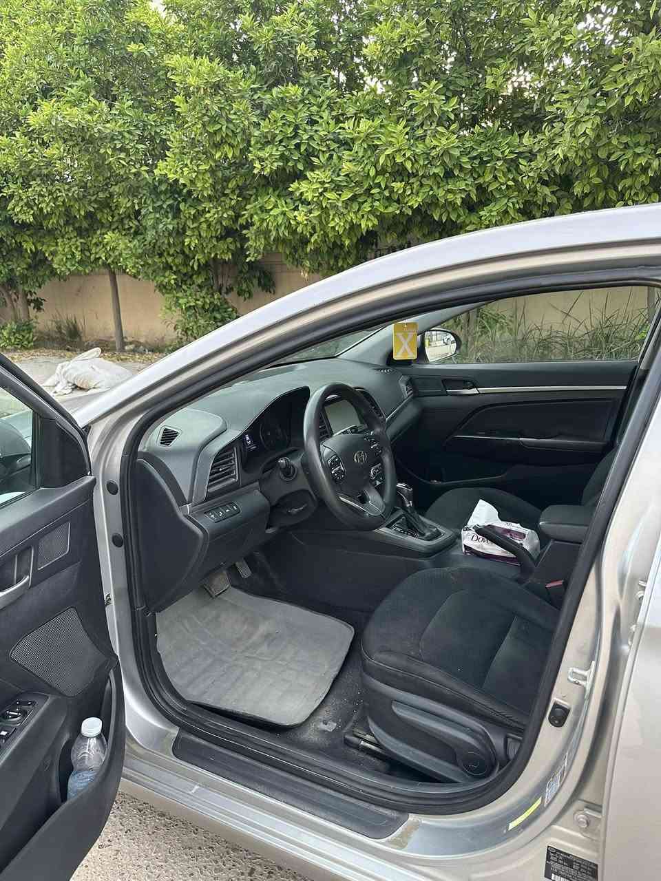 النترا موديل 2020 للبيع وارد امريكي 

بيها بابين صبغ حادث امريكا وجاملغ هنا صبغته 

سعر 120 وبيها مجال رقم اربيل باسمي 
محرك 2000 دوش 

***********
بغداد 
مواصفاتها المعروفه كامره شاشه 
نقاط عمياء
