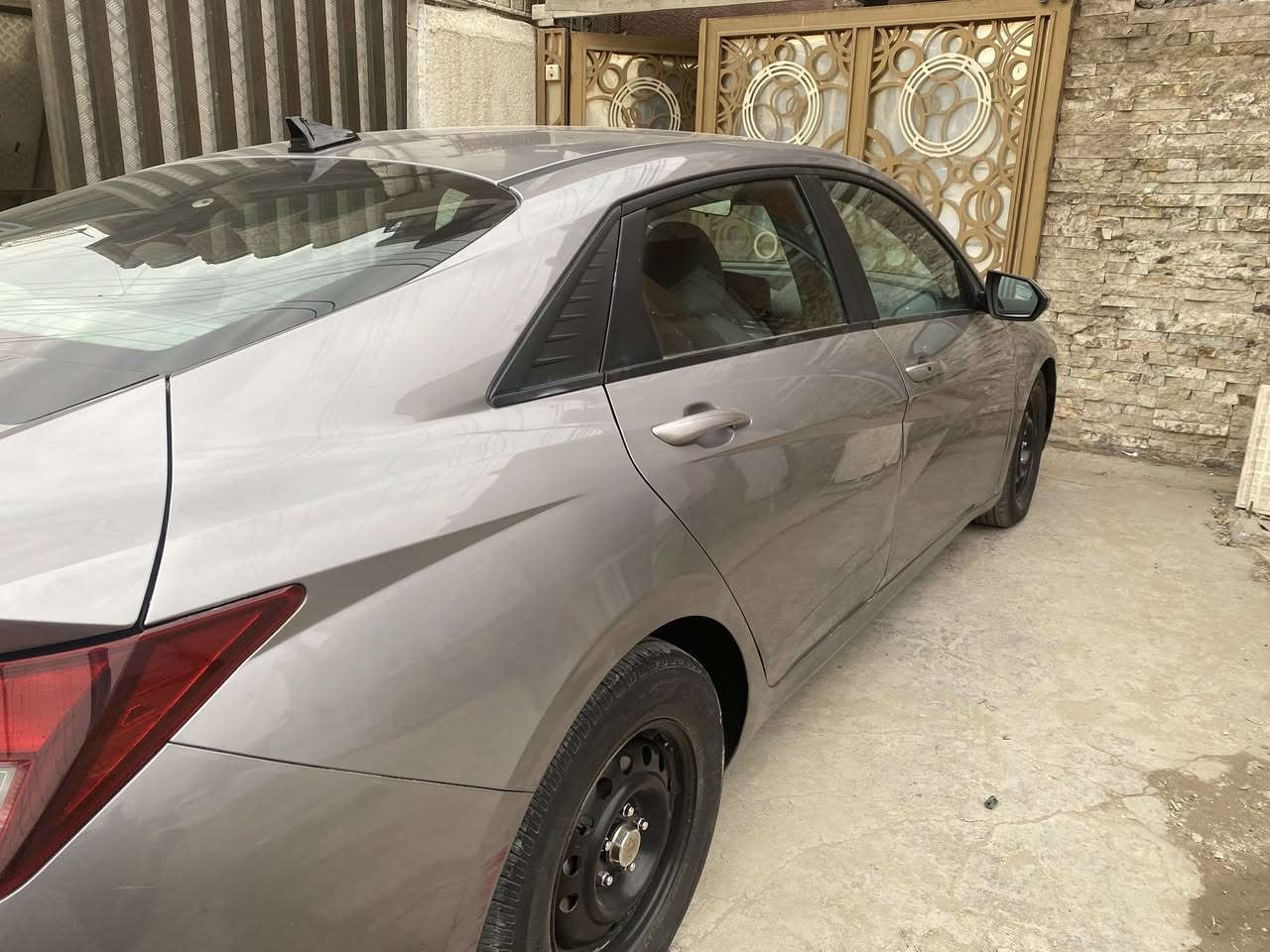 سلام عليكم هيونداي النترا موديل 2023 حادثها مال امريكا موجود بلصور وصار بيها حادث بلعراق بيها تعديل بارد بلشاصي فقط بارد بدون صبغ او رش وسونار السيارة مرفق بلمنشور رقم بغداد ومكانها بغداد معروضة ب140 وبيها مجال للشراي مراوس حسب القناعه 
***********
***********
