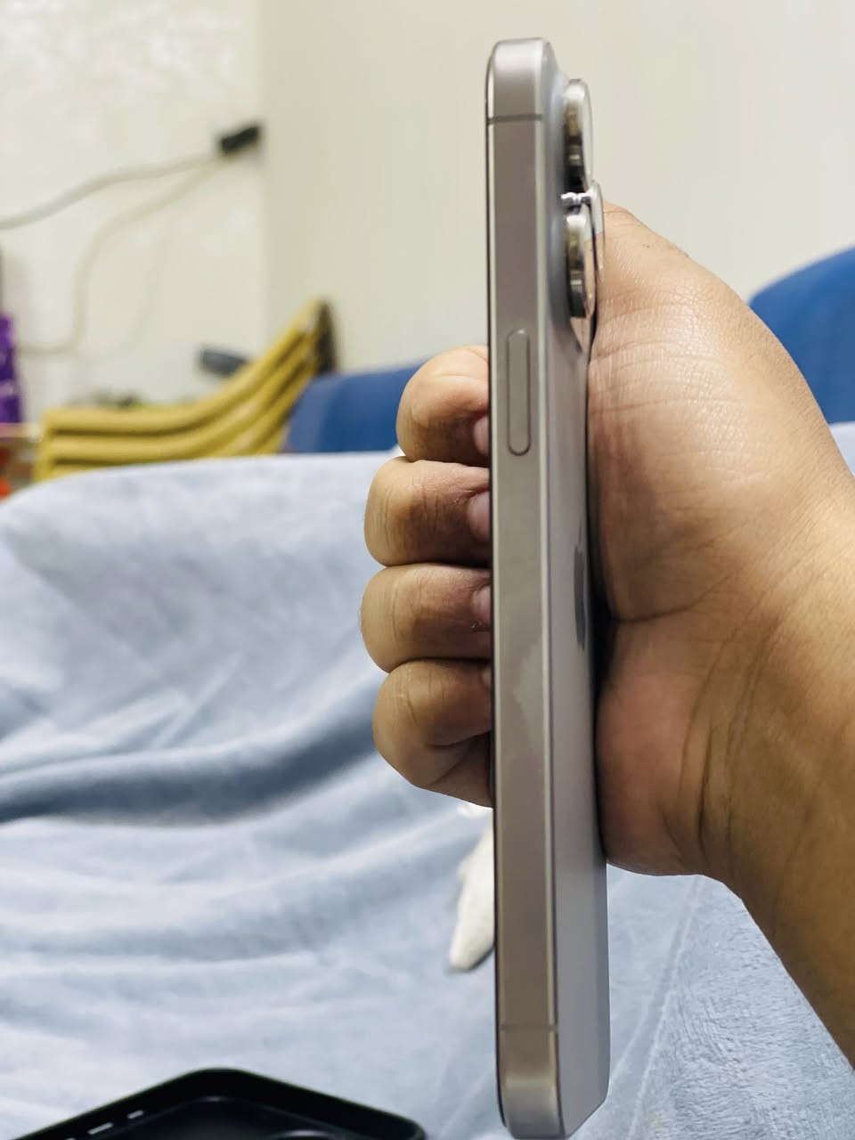 ايفون 15 برو ماكس عربي شرط اوسط وتر بروف بي فطر بالتچ خفيف  باكيته ويا 
900 وبي مجال بسيط 
***********
