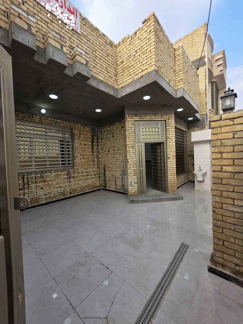 دار للبيع منطقة العابجية مساحة ٢٠٠متر بناء حديث ٢٠٢٥ قرب شارع ٢٠ للاستفسار والاتصال  على رقم ***********📞
