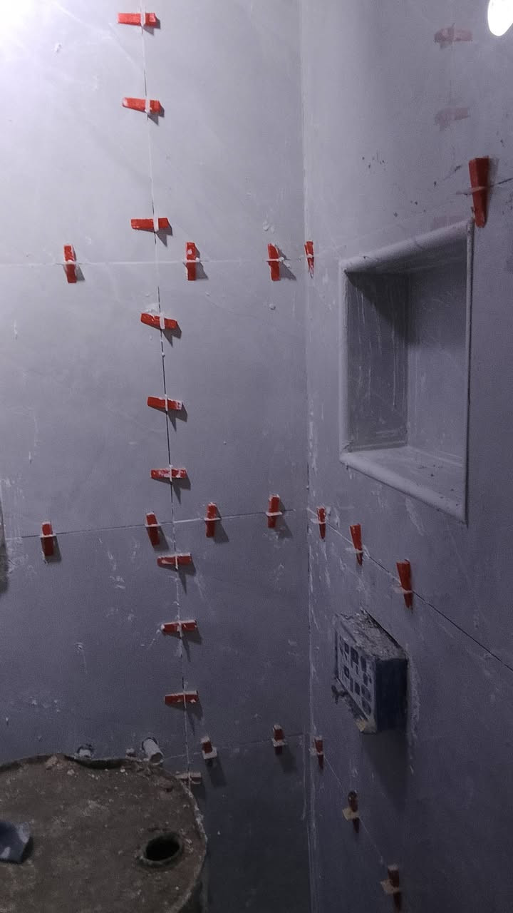 السلام عليكم وياكم الاصطه علي شغل ع متر وكباله وباليوميه اتصلو ***********
