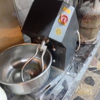 من رخصة الادمن مكينه حمص للبيع سعر ١٥٠ قبق مابيها مكسور والعجانه سعرها...