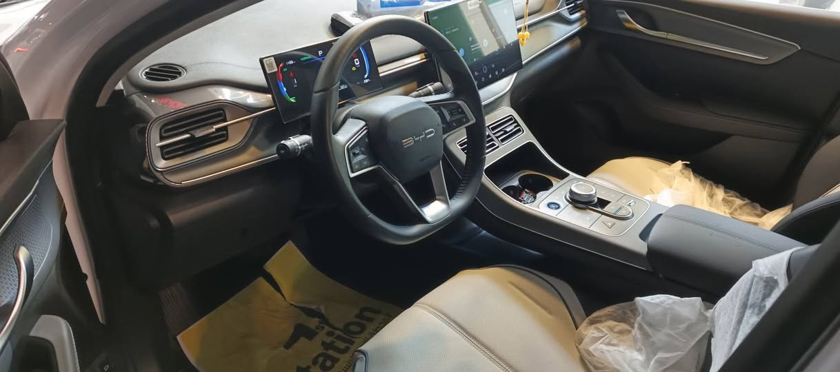 السلام عليكم بيوايدي دستروير ماشية الفين و٤٠٠ رقم بغداد بيه رصعة مال حصوة بل بنيد موضحة بل صورة السيارة باحالة الوكالة سعر ١٩٧٥٠ رقم ***********

