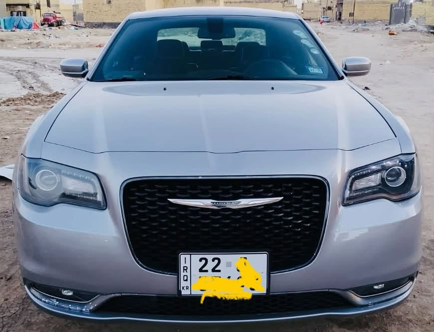 اوباما موديل 2018 شمالي
فئه S ماشيه 126 
السياره كنديه كنديه عداد 260
مواصفات الاس معروفه بدون بنوراما 
شفتات استيرن عداد 260 
طخم تاير جديد
شاشه كاربلي داخل جلد اسود الاس
ميحتاج نذكر مواصفات
تريد تحويل تريد وكاله تمام 
السياره كفاله عدا باب كلير بدون فتح 
سياره جاهزه الي يدور نظيف للعلم 
السياره بالناصريه حي اور قرب المدرسه الايرانيه 
السعر 220 بدون مراوس 
الاتصال ‭***********‬
