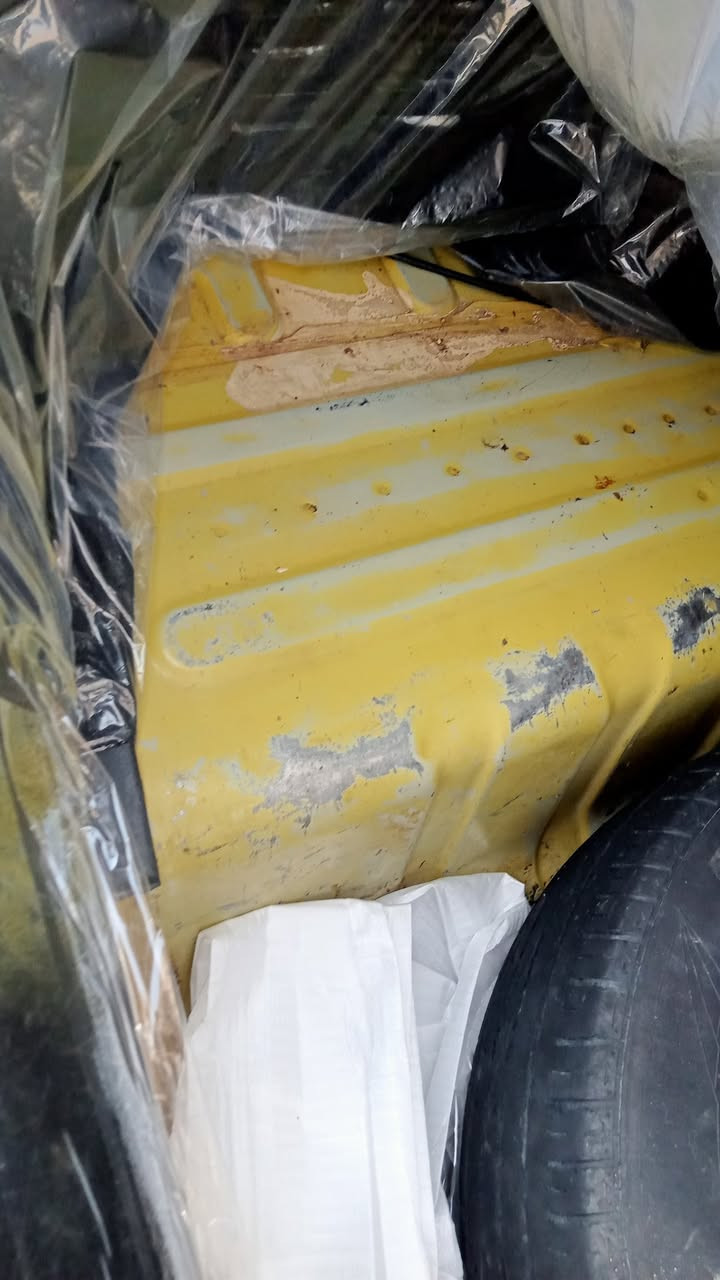 سلام عليكم افيو مديل 2011مكينة مفتوح مو مسكر كير او تماتيك سيارة مكفولة عدة البنيد مرشوش صبغ  جاهزة من كلشي مكينة وكير وحدادية خير من الله السعر 59 بيهة مجال بسيط العنوان واسط مركز المدينة الرقم الهاتف: ***********
