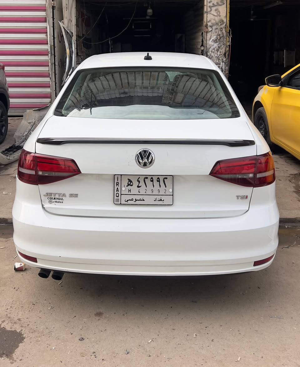 السلام عليكم 
جيتا للبيع مواصفات S. محرك 1400 توربو ماشيه 63 الف ميل حادث خلفي رقم بغداد 
للاستفسار 
***********
